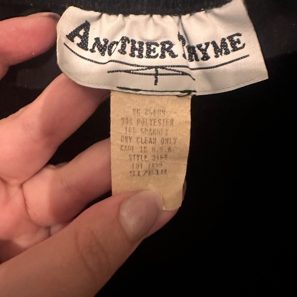 Size 18 black velvet vintage maxi skirt Made in U.S.A - Picture 3 of 3